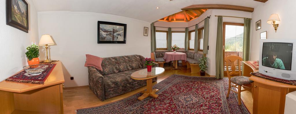 سيفيلد ان تيرول Kreuzhof Seefeld الغرفة الصورة