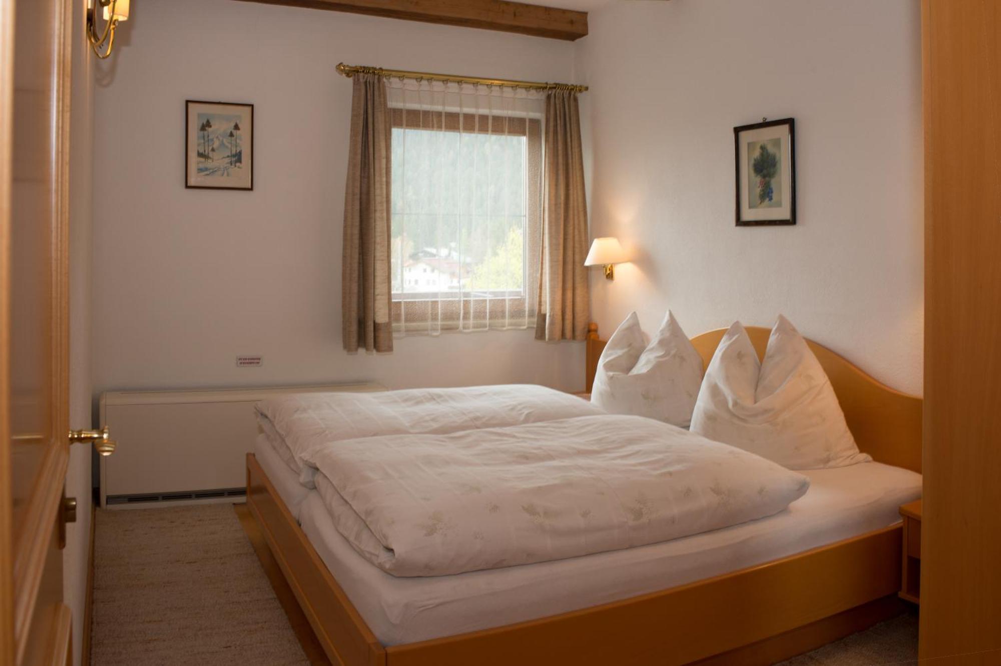 سيفيلد ان تيرول Kreuzhof Seefeld الغرفة الصورة